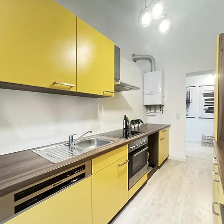 I Spacious 130qm Near Berlins Sights