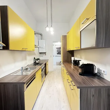 I Spacious 130qm Near Berlins Sights Apartman