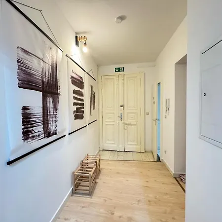 Apartment I Spacious 130qm Near Berlins Sights Berlin
