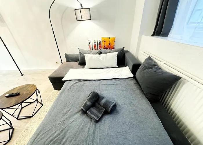 I Spacious 130qm Near Berlins Sights Apartment