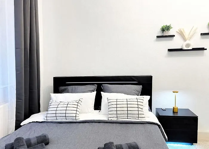 I Spacious 130qm Near Berlins Sights