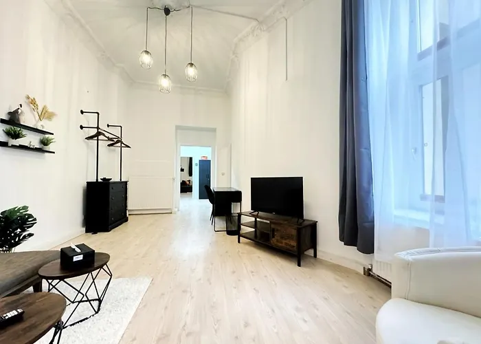I Spacious 130qm Near Berlins Sights Apartment Berlin