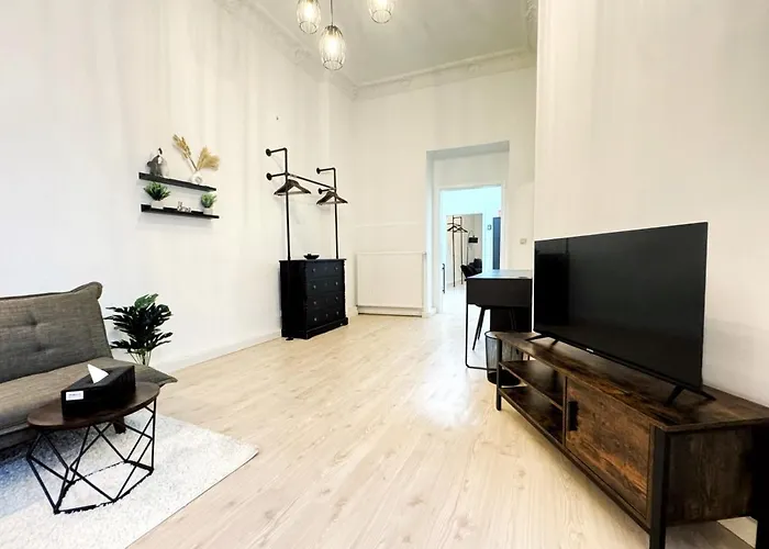 I Spacious 130qm Near Berlins Sights Berlin