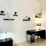 I Spacious 130qm Near Berlins Sights 아파트