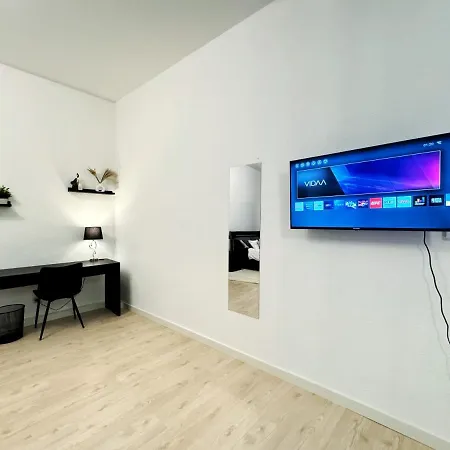 I Spacious 130qm Near Berlins Sights 아파트 베를린